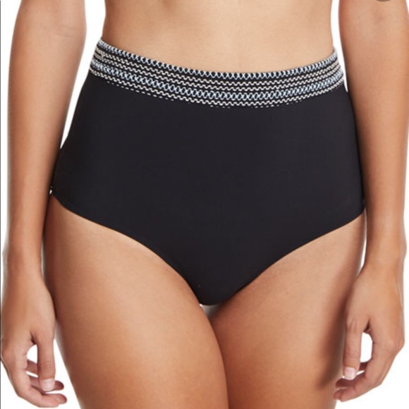 Kisuii Smocked Black bikini set - Picture 3 of 11